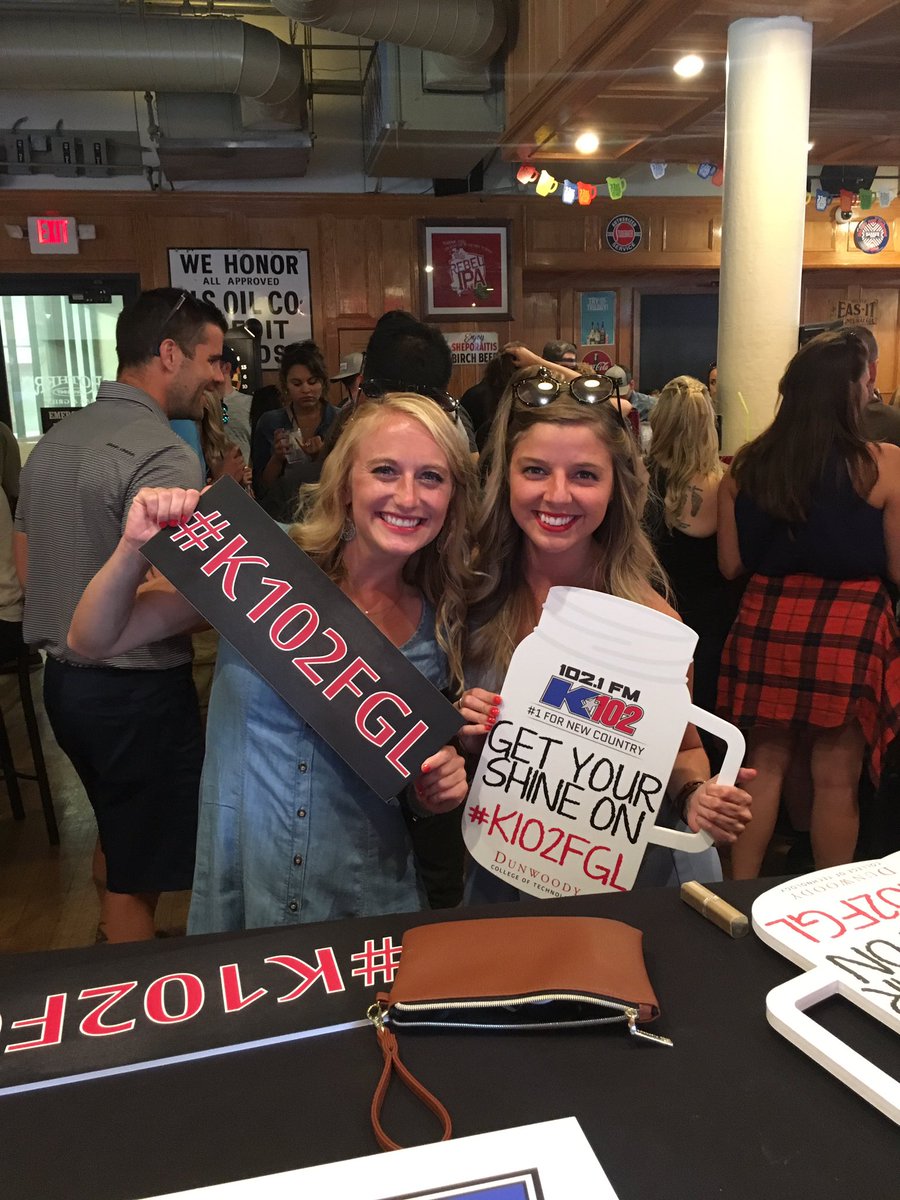 Twitrlesspammy's tweet photo. #K102FGL we wanna party in the pit!!! https://t.co/45IIPuFVOB