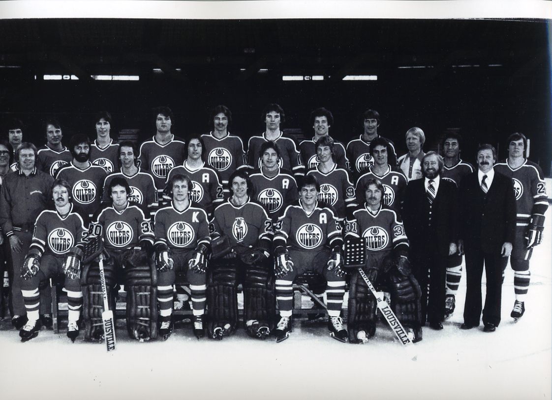 steve_carlson17's tweet photo. Good Times!  Great Find!  @EdmontonOilers   #OldTimeHockey #puttingonthefoil https://t.co/zYQMwdaE26