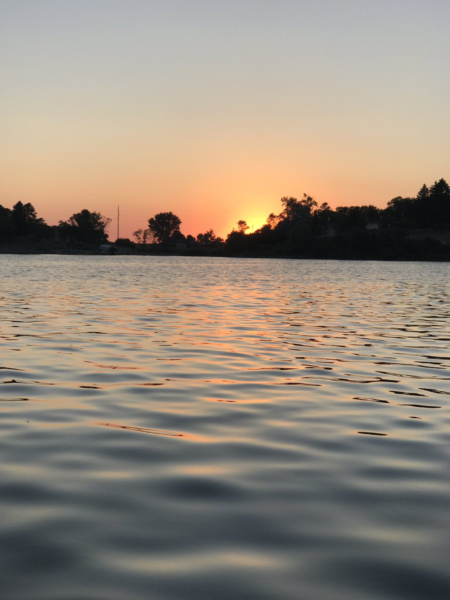 wake_junky's tweet photo. Lake life🌅🤙🏻 https://t.co/5AbjGsdKY9