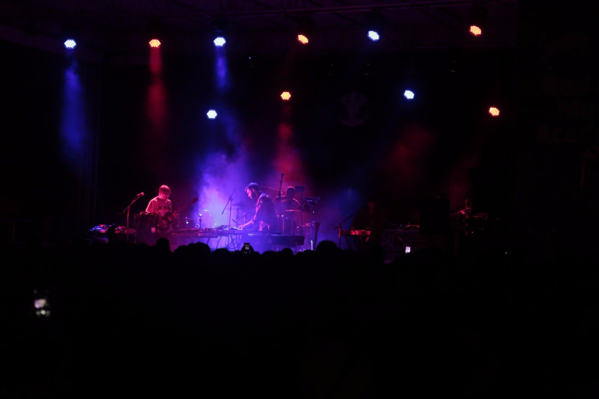 OrtigiaSound's tweet photo. Il live ipnotico di @mountkimbie fa ballare il pubblico del Castello Maniace a #OSS17
#holidays⛵ https://t.co/L3m8oTUXV8