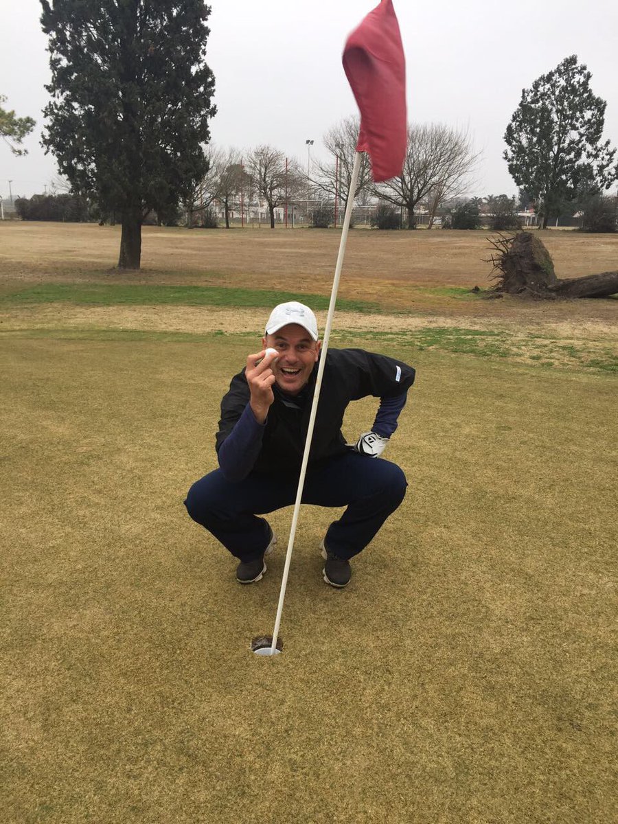 argmsjz's tweet photo. Felicitaciones Enrique Armando quien hizo Hoyo en Uno ☝️ desde 220 yardas con hierro 4 en el hoyo 7 ⛳️🏌️ https://t.co/OInadRwwLR