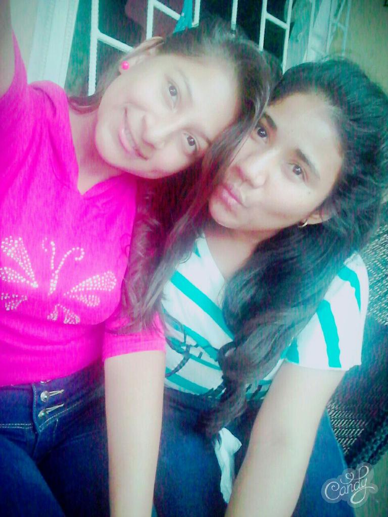 jessicisnerosc's tweet photo. #amiga 🙎🙎🙎 https://t.co/4YKYq0nM5u