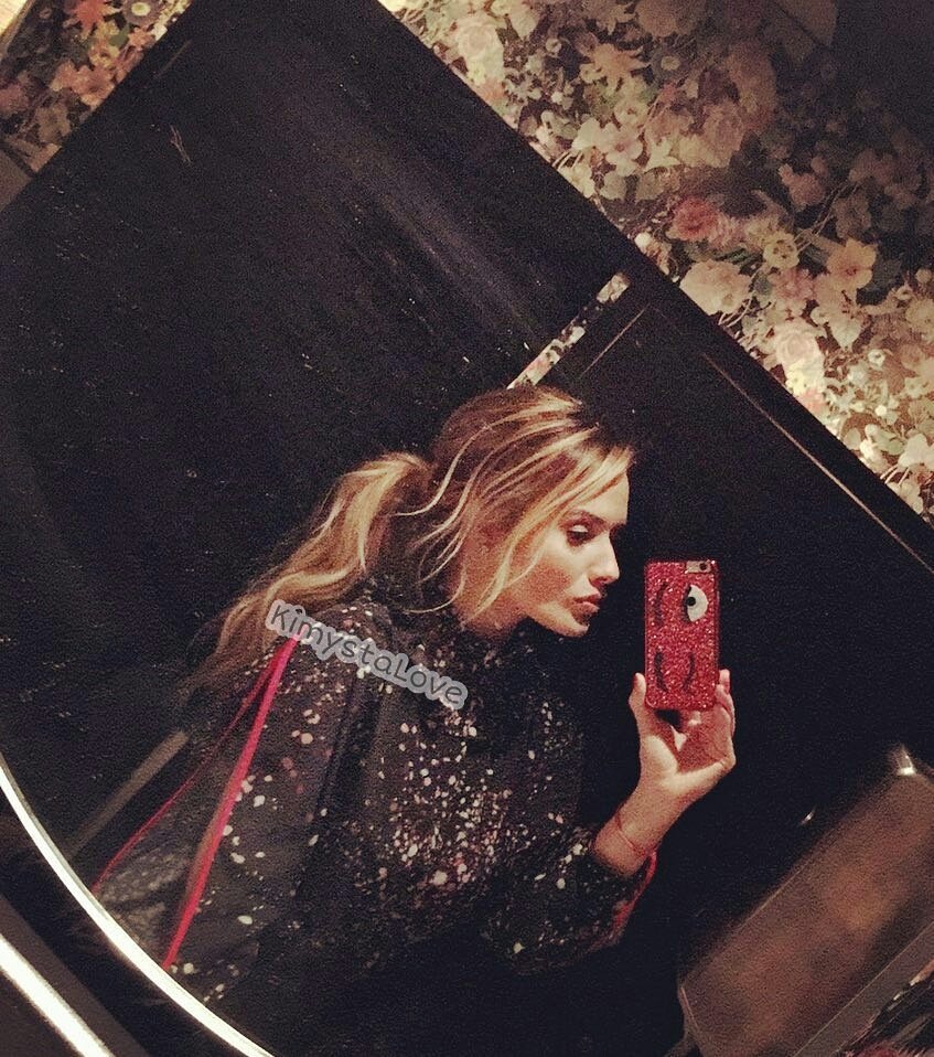 Su estilo me encanta 😍🔥
#SLAY 🔥🔥
<a href="/Kimy2Ramos/">Kimberly Dos Ramos</a>