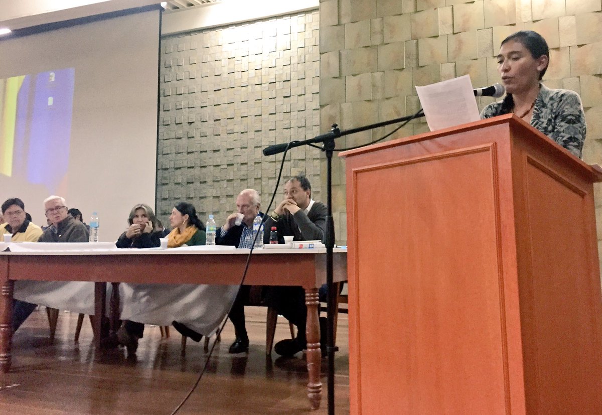 JERobledo's tweet photo. Sandra Cobos, ex gobernadora del Cabildo Indígena Muisca de Bosa quien ha luchado por el reconocimiento de su comunidad #RobledoPorBogotá https://t.co/axZjKqTbTN