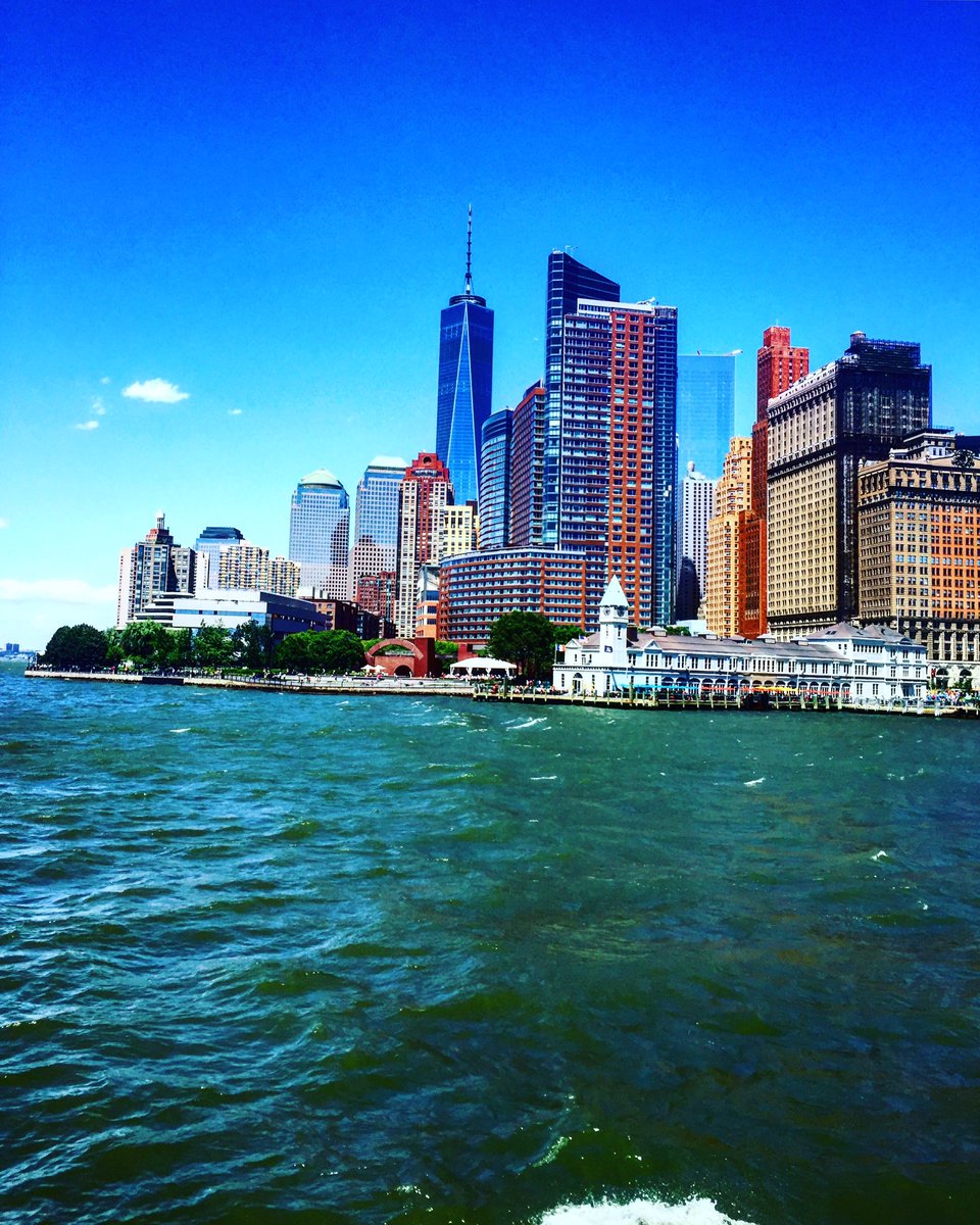 Aphoto_scape's tweet photo. Speed me Away  🚤 
#boat #newyork #manhattan #nyc #photography https://t.co/erVZzZBkov