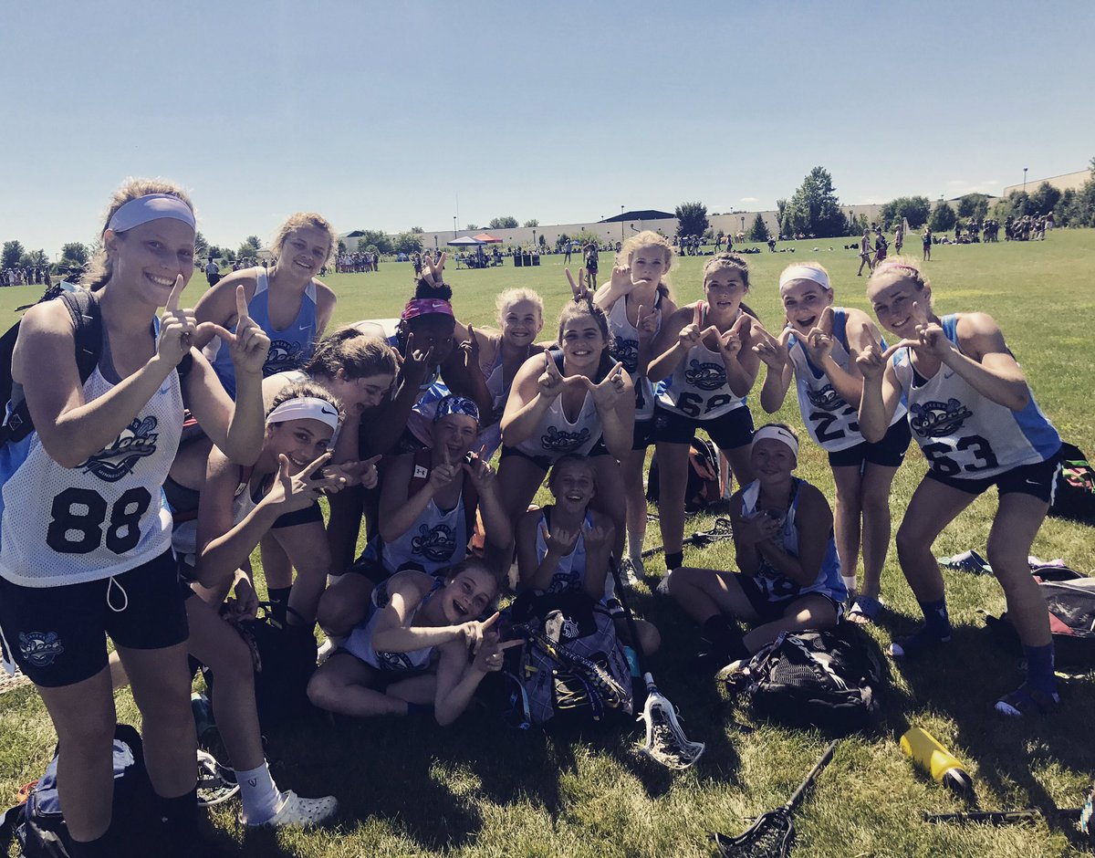 MNLakersSelect's tweet photo. All smiles after a great day of Lax!! One more game tomorrow at Indian Prairie tourney! #lakers #mnlax #hoiyeah https://t.co/nEj4L6D4pr