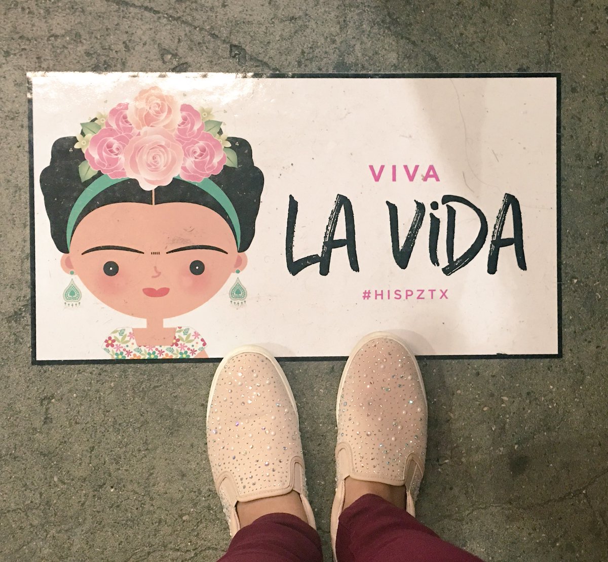LauraGomezNews's tweet photo. @Hispanicize 🌺🌸🌼 #hispanicize2017 https://t.co/xcuIlh24PO
