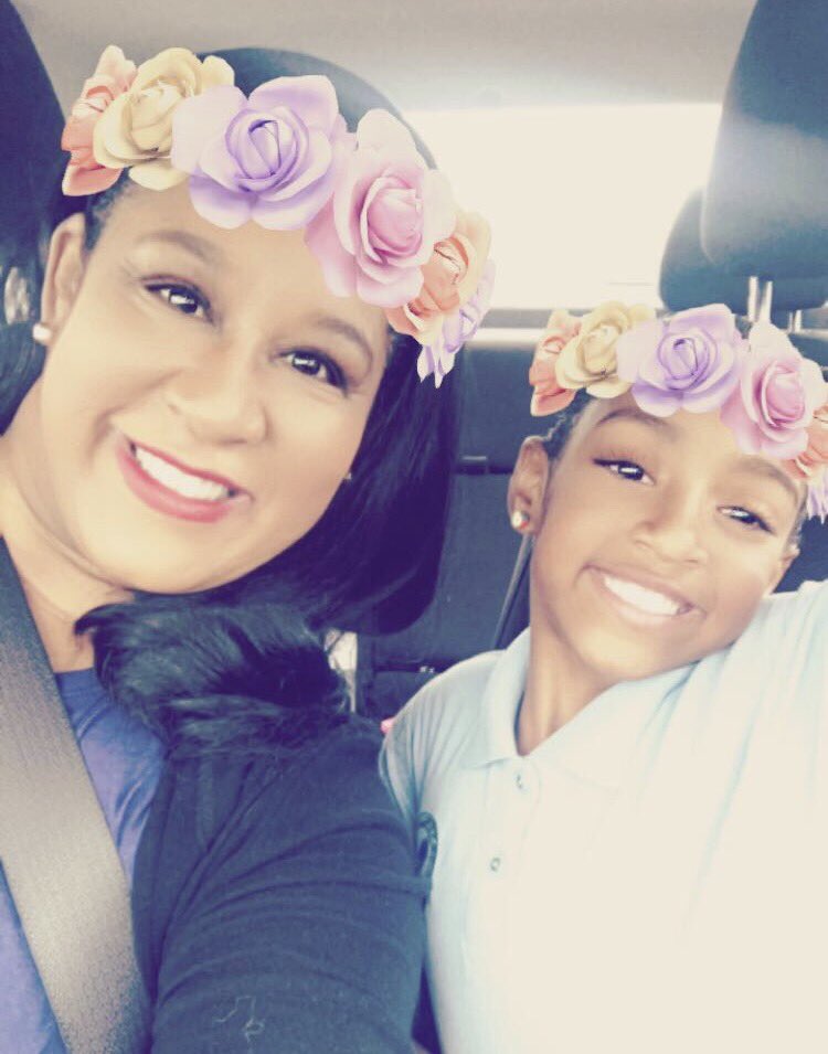 PricelessSteph's tweet photo. Happy #NationalLipstickDay π I'm wearing @thekatvond #UnderageRed and my mini me is wearing @Bellalippystick #charliegirl https://t.co/ZHbXeUiVHH