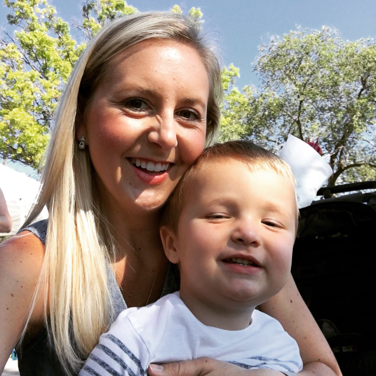 AmyBrown74's tweet photo. Had the best time this morning at the Lees Summit Farmers Market with my little man #shoplocal https://t.co/4c0JSs3JBp