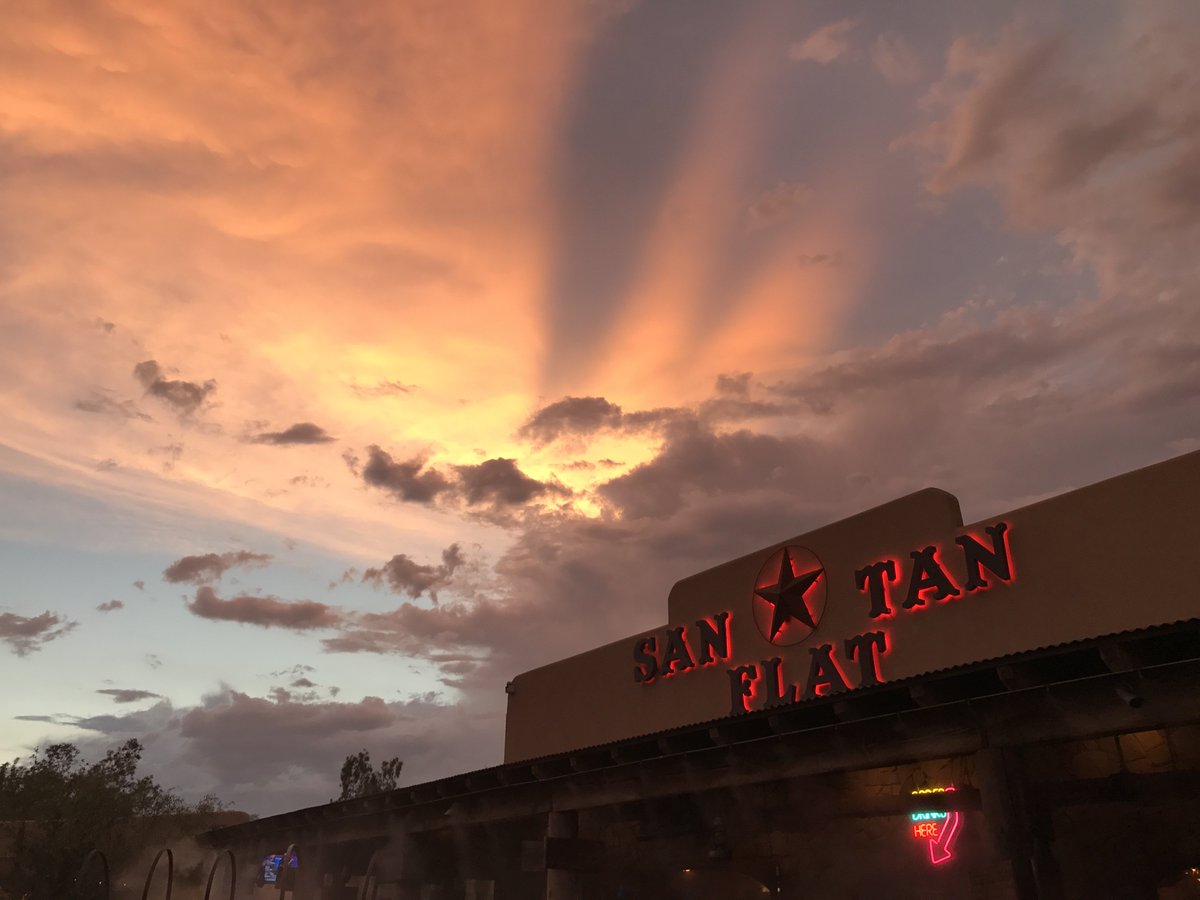 san tan flat tweet media