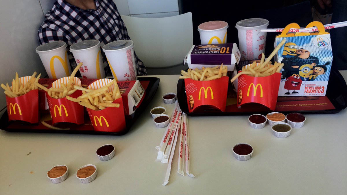 devilrxses's tweet image. Viva la vida.