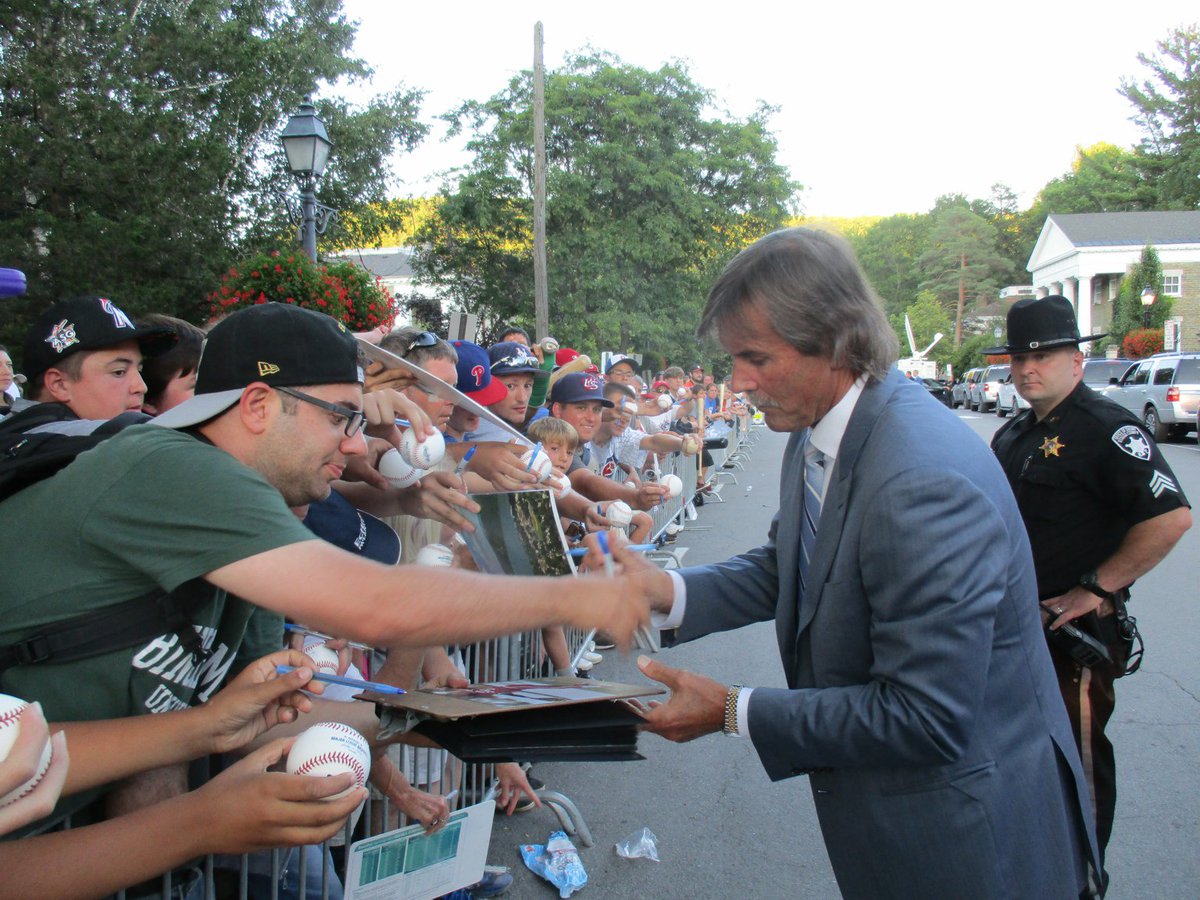 Eck43's tweet photo. Hats off to the great baseball fans who made the journey to Cooperstown. https://t.co/f8dktN4ZgQ