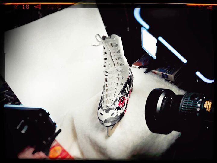 MauroUbertino's tweet photo. #photoshooting #photography #nikon #lights @coverpatin #iceskatingβΈ #bootprotector (view on Instagram https://t.co/UonocOonwI) https://t.co/7qGAntCRuZ