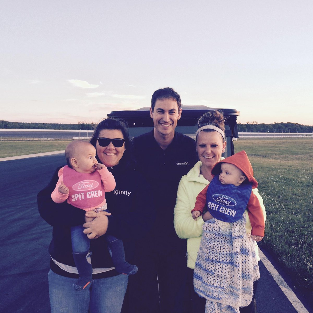 LynzNicole86's tweet photo. @poconoraceway @Team_Penske @woodbrothers21 @roushfenway @TeamBKR Thank you @joeylogano!! #FirstRace #FirstDriver #TeamPenske #FordRacing weekend made for sure! https://t.co/6LNrY1CB4n