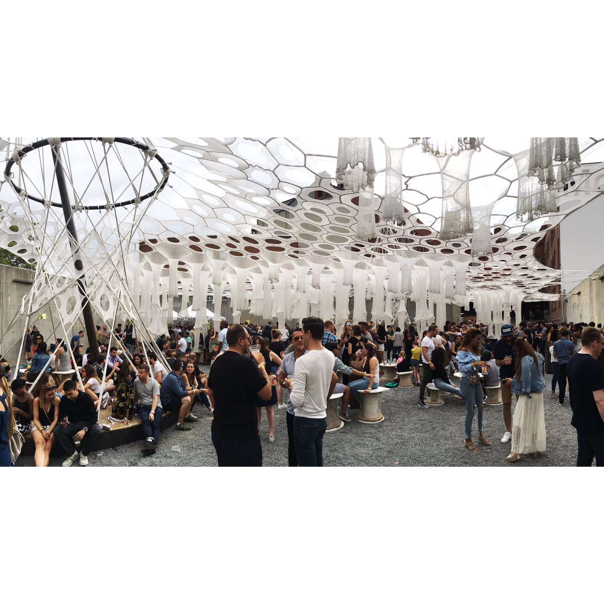 soclestudio's tweet photo. Saturday afternoon warming up at the 20th season of Warm Up @MomaPS1. Enjoying music, food and drinks underneath 'Lumen'.
#SocleInspiration https://t.co/sIlmTKU6R4