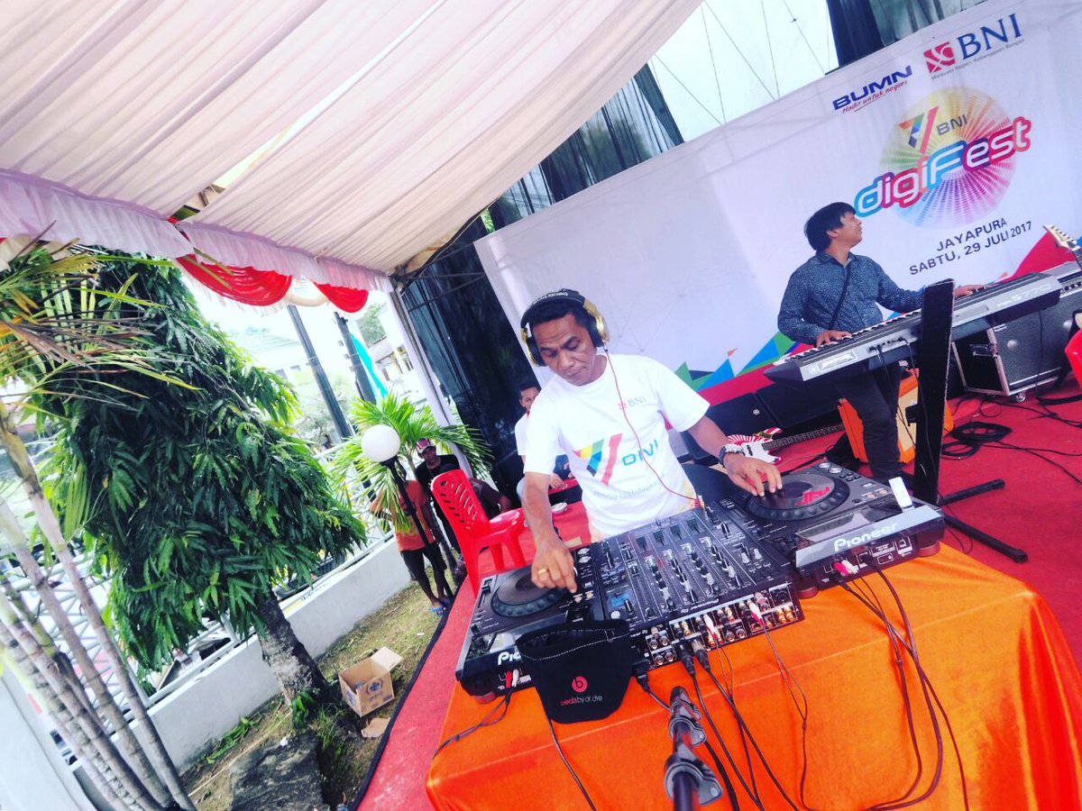 mujharidris's tweet photo. #bnidigifest2017 #bni46 #bnihut71 BNI Wilayah Papua https://t.co/Kb7JFdwMR4