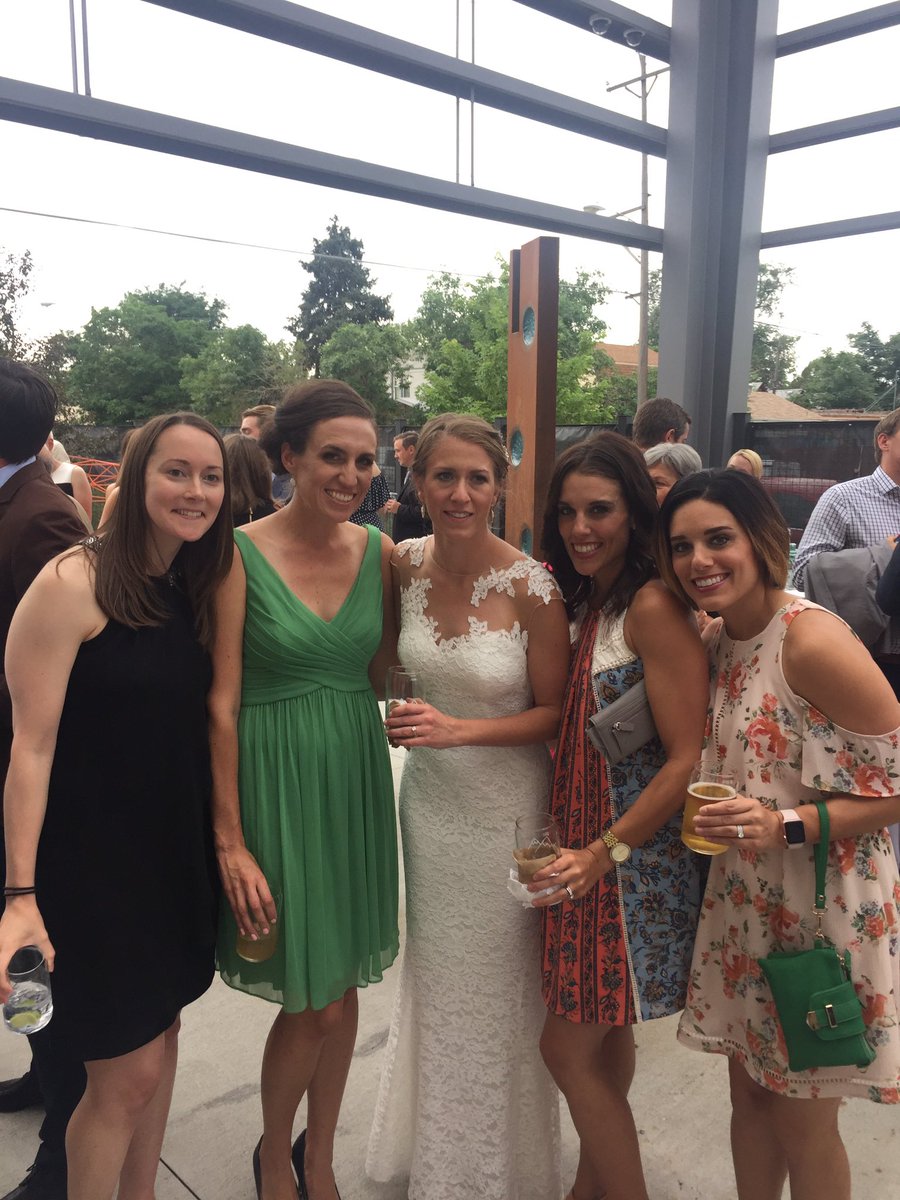 Daugh12's tweet photo. First post to #Frahmlops! B-town girls! Congrats to Amanda! https://t.co/KcaLSb7gdz