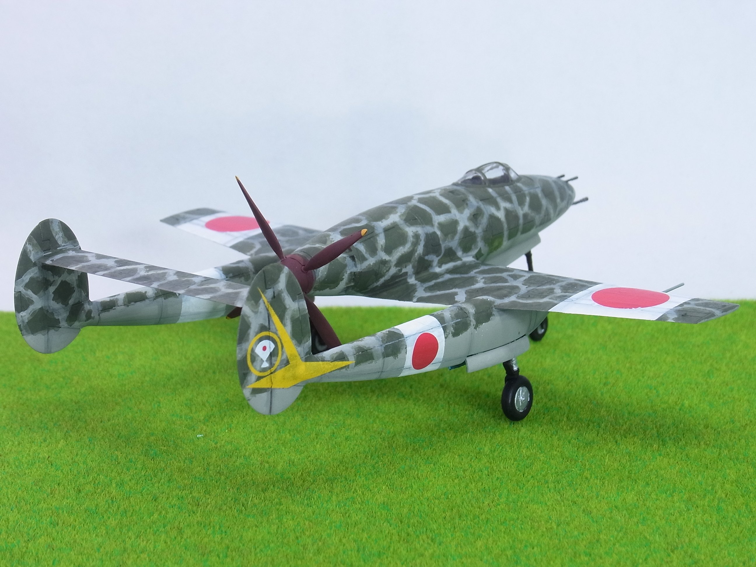 Orb モソモソモデラーモドキ 完成 日本陸軍試作戦闘機 満州飛行機キ９８ Meng Model1 72 戦闘襲撃機 から対重爆用高高度戦闘機に用途変更 開発中止命令 試作中の機体のみ製造が認められたが ソ連軍の侵攻により秘匿のため焼却処分 という数奇