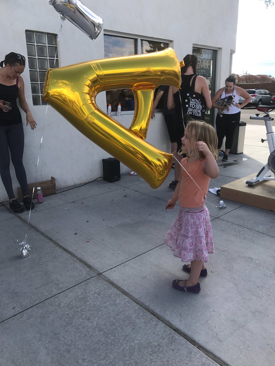 MayorKeller's tweet photo. #westdownABQ tonight to help @NewDayNM #dayofgiving2017 with local businesses @RipeInc @5StarBurgers @cafelaurelnm https://t.co/4JwAf9lm94