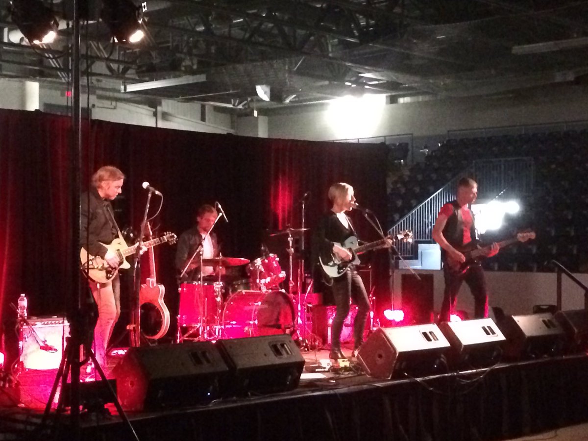 groundSOUND_AV's tweet photo. @XtinaMartin just hit the stage. Been a great day in Springhill. Thanks @MarMusicFest https://t.co/hZGeAiQZIy