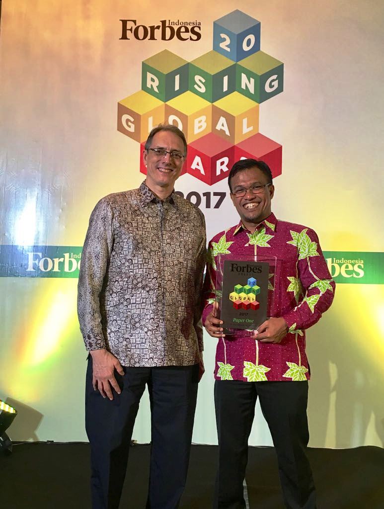 Shooting for the Stars: Sukanto Tanoto’s APRIL Honoured by Forbes Indonesia. 