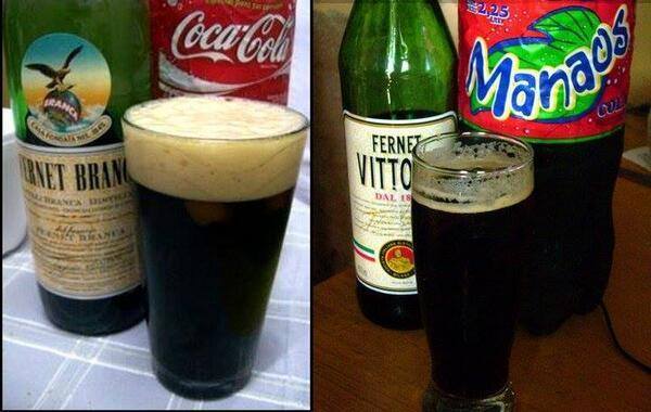 Neri_2214's tweet photo. @Arrimate5 Es que una es #ConCocaCola 😜😜 y otra es #VersionManaos #TeLoDejoATuCriterio 😋😋😜 https://t.co/RAHjy0B7an