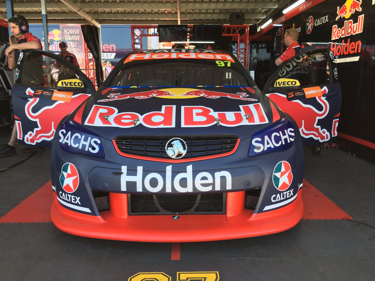 redbullampol's tweet photo. Wings out #vasc #redbullholden https://t.co/WVFChUzNdz