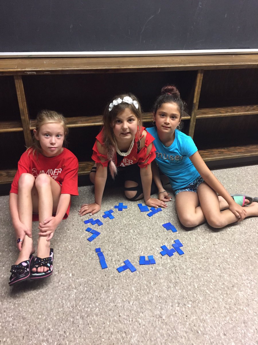 KStewart_KSD's tweet photo. Using Pentominos to create 12 different keys to help save the Princess! @SSSummerHEAT https://t.co/hSorSAutqO