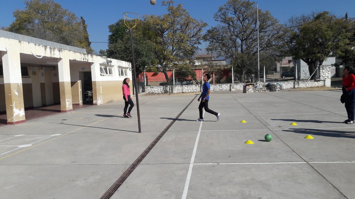 GustavoNavEdFis's tweet photo. Taller de Deportes Escuela Pedro Palacios CAI N°1 - Cestoball @AlancayDel  @GabyMoyata  @artydance23  @patriciapinasco https://t.co/NM8mUw0uvI