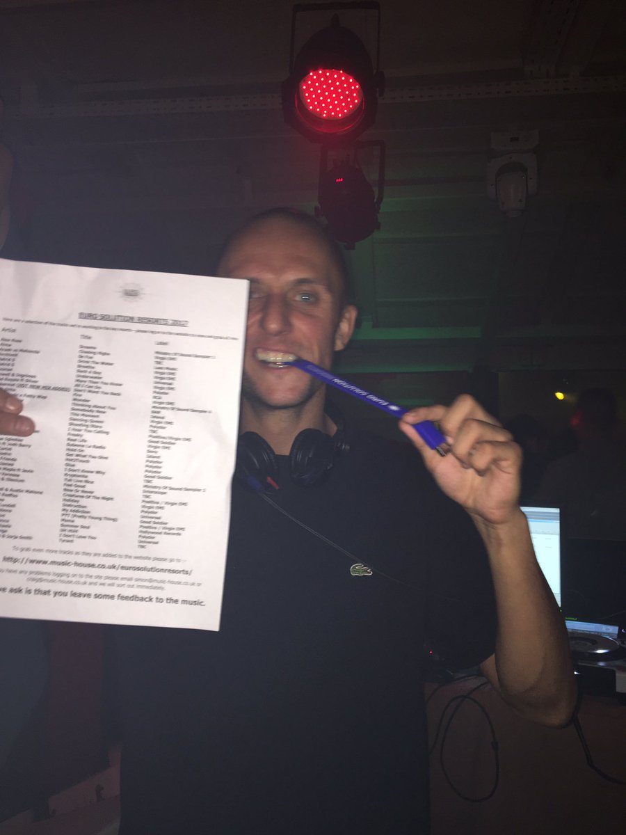 EuroSolutionRes's tweet photo. @soacclaimed receiving his #promos @CherryBayZante https://t.co/60VvsVVVY0