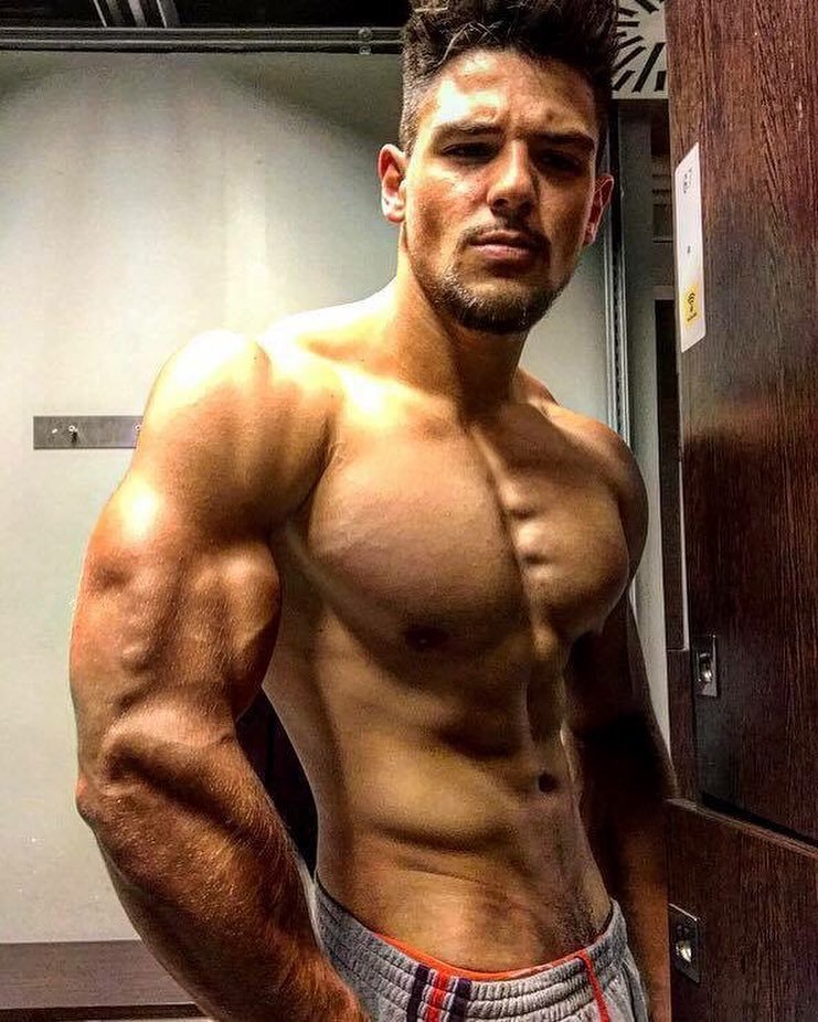 The 5'8", 200 lbs., 21 year old is training for Musclemania ® Ber...