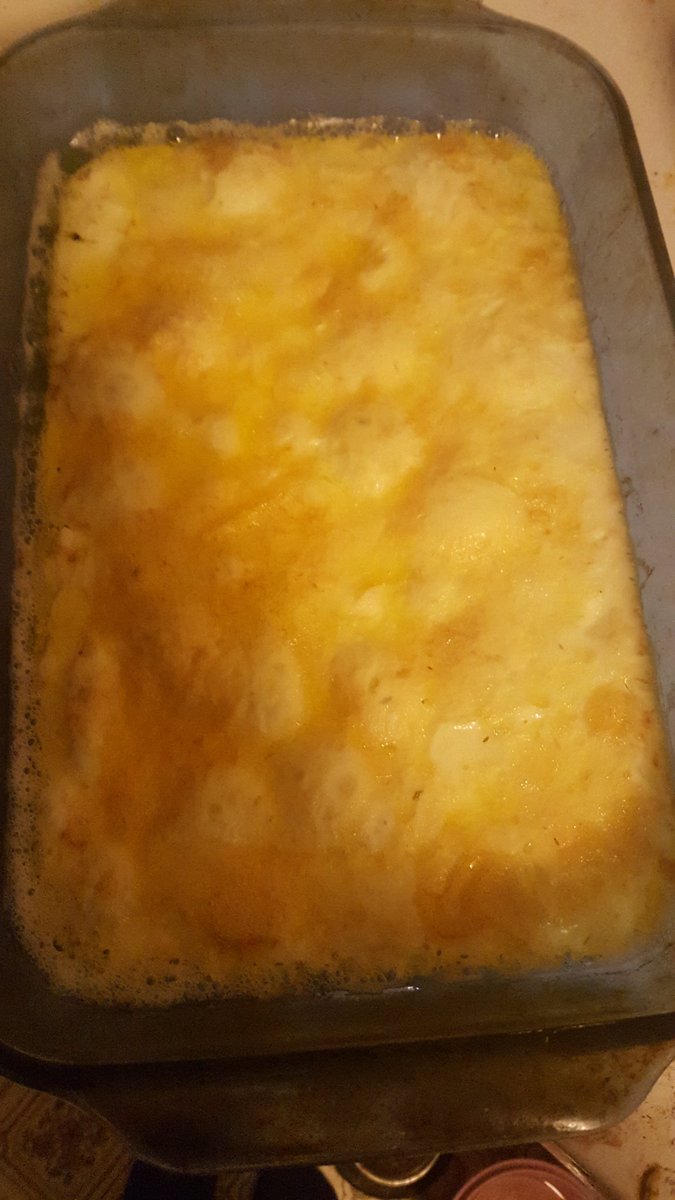 MikeEason9's tweet photo. Son made cake added water butter eggs and oil .... forgot the cake mix #Funny #cakeboss #CAKES  #GordonRamsey https://t.co/kNwx8RPlGf