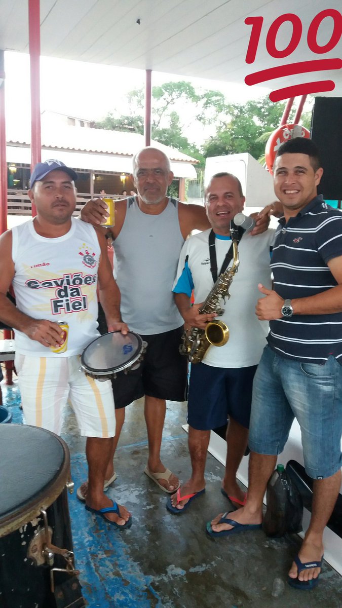 Fazendo um Som hj c amigos no passeio das 9 Ilhas Pontal da Barra-Al