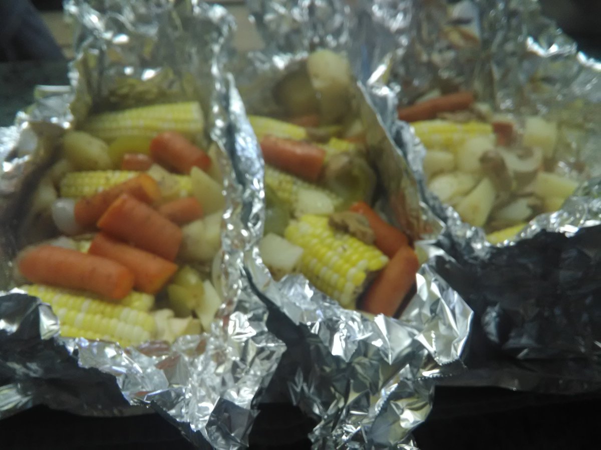 BrifnarBear's tweet photo. I cooked food today
They call me #ChefCurtis. At work XD
#FoodPorn https://t.co/4smxCNZv2w