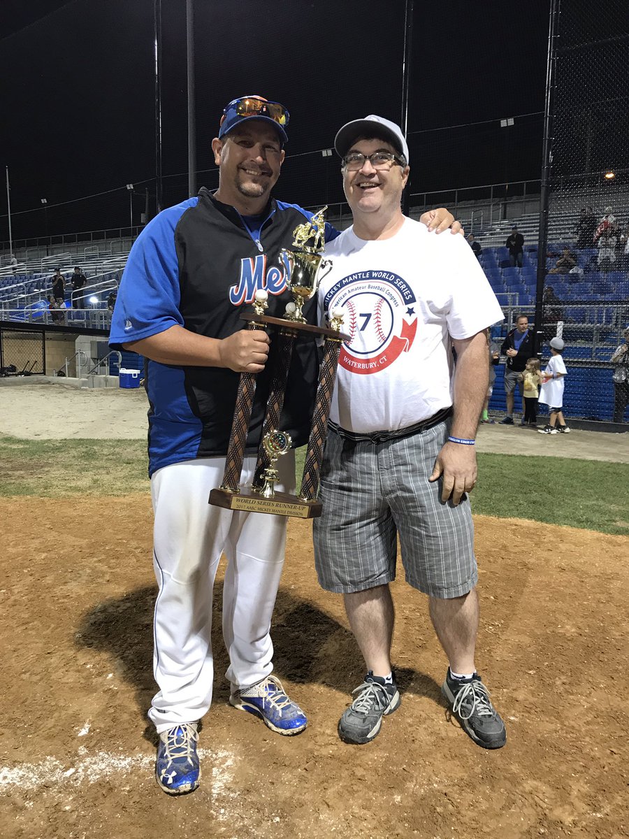 MmwsSocial's tweet photo. Tournament Co-Director Tony Santoro, CABC President, awarding the @TorontoMets coach the runner-up trophy. #MMWS17 https://t.co/Q4J5JymXwk