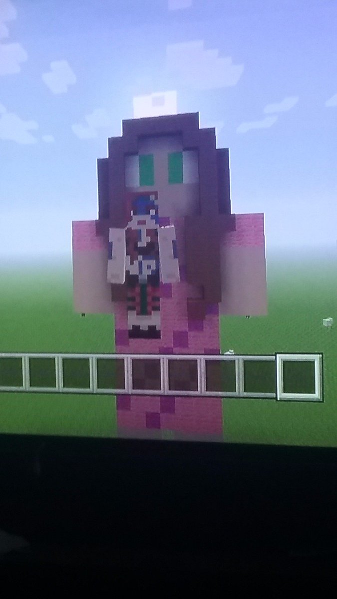 Abigaillogsdon3's tweet photo. @GamingWithJen Hi jen I am a big fan of you and pat you always make me laugh this is the best build I can do in Minecraft of you. https://t.co/jgiX9L9Jr4