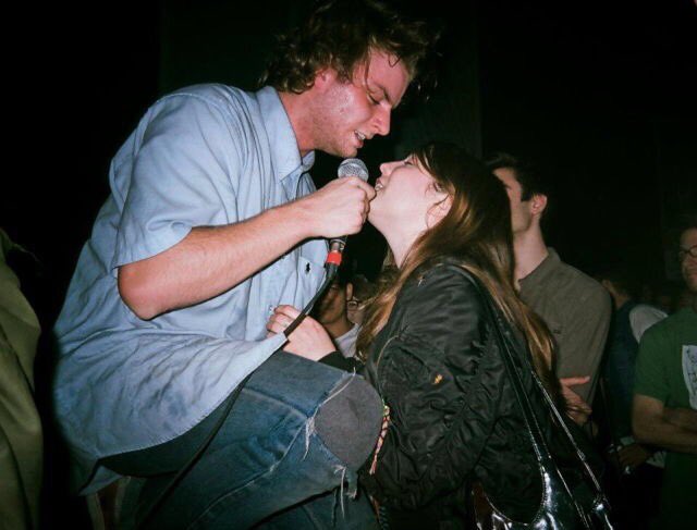 gh0ulgirl's tweet photo. mac demarco singing to his girlfriend https://t.co/RTP9JqyNJb