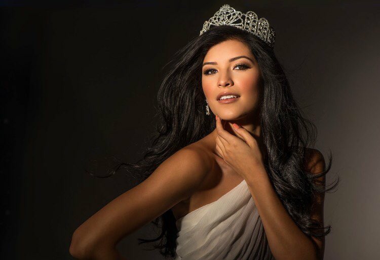ParkHillSchools's tweet photo. Congrats to recent @ParkHillSouthHS grad Sophia Dominguez-Heithoff, who was just crowned @MissTeenUSA! #parkhillproud https://t.co/tlSXONqGlF