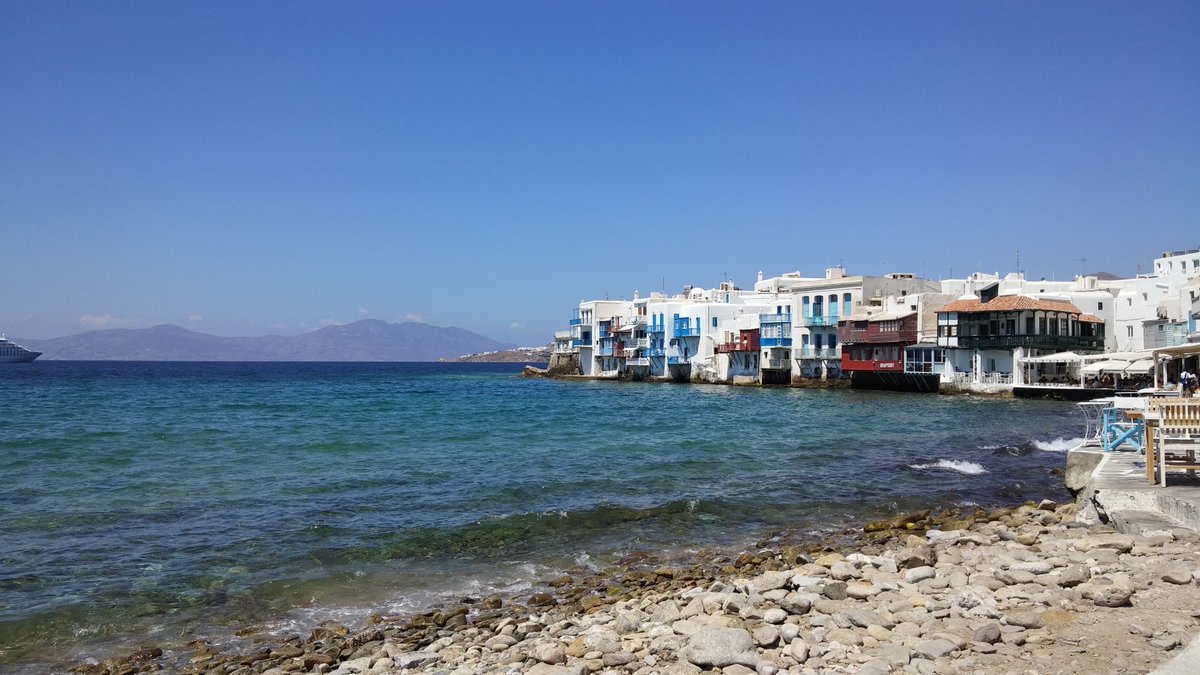 CGkekas's tweet photo. Could we always wake up to this? #Sundays in #Mykonos! #BlueVillasCollection #BlueVillasMemories https://t.co/nnVNeL58Us