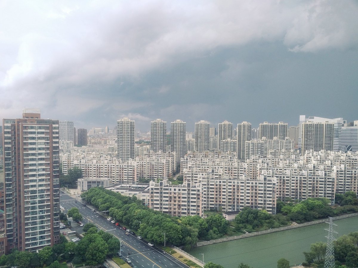 stanlucn's tweet image. —