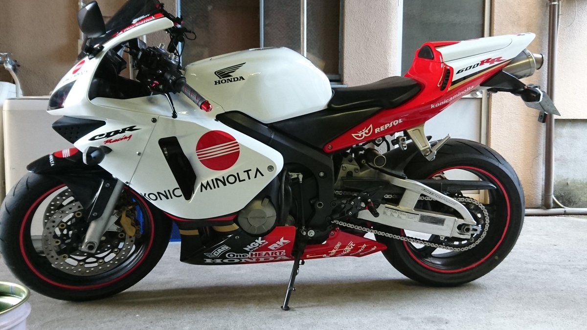 Yuki Cbr1000rr 赤のコニカミノルタ もう二度と中華カウル付けたくない D コニカミノルタ Cbr600rr 中華カウル