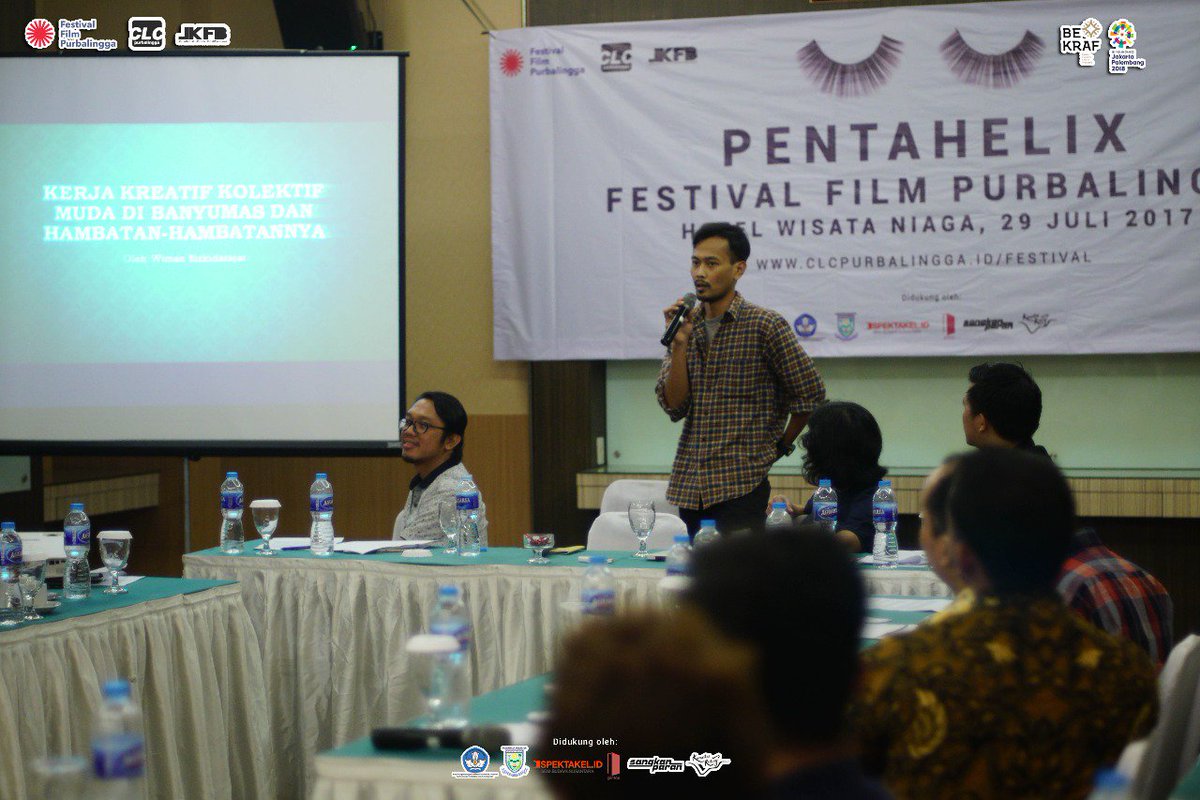 festfilmpbg's tweet photo. Pentahelix #FFP2017: ngobrol para pelaku Ekonomi Kreatif se-Banyumas Raya. @BekrafID @pusbangfilm @tasdipbg1 @tiwiwabup @dinkominfopbg https://t.co/XU5jGZiBOr