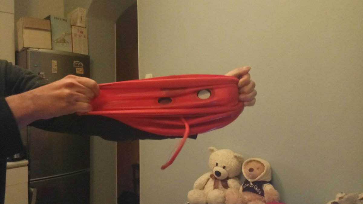 SoldLaugh's tweet photo. When show buyiers, that they haven't to afraid of "ripping off" heavy rubber inflatable mask https://t.co/2nbmAslrz6