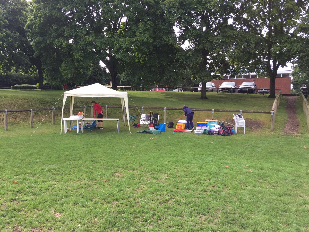 guildfordvolley's tweet photo. Eli and Wendy ar setting up the organiser tent for #GIVCTournament at the #shalfordpark. https://t.co/twvTCIfdQk