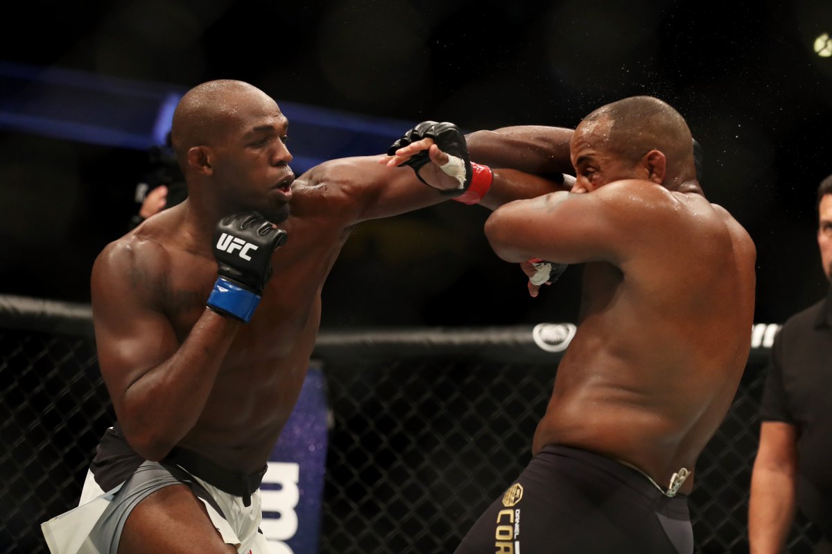 Crying Daniel Cormier memes hit Twitter after loss to Jon Jones at UFC 214 msn.com/en-us/sports/m… https://t.co/7z9o2VMxKZ