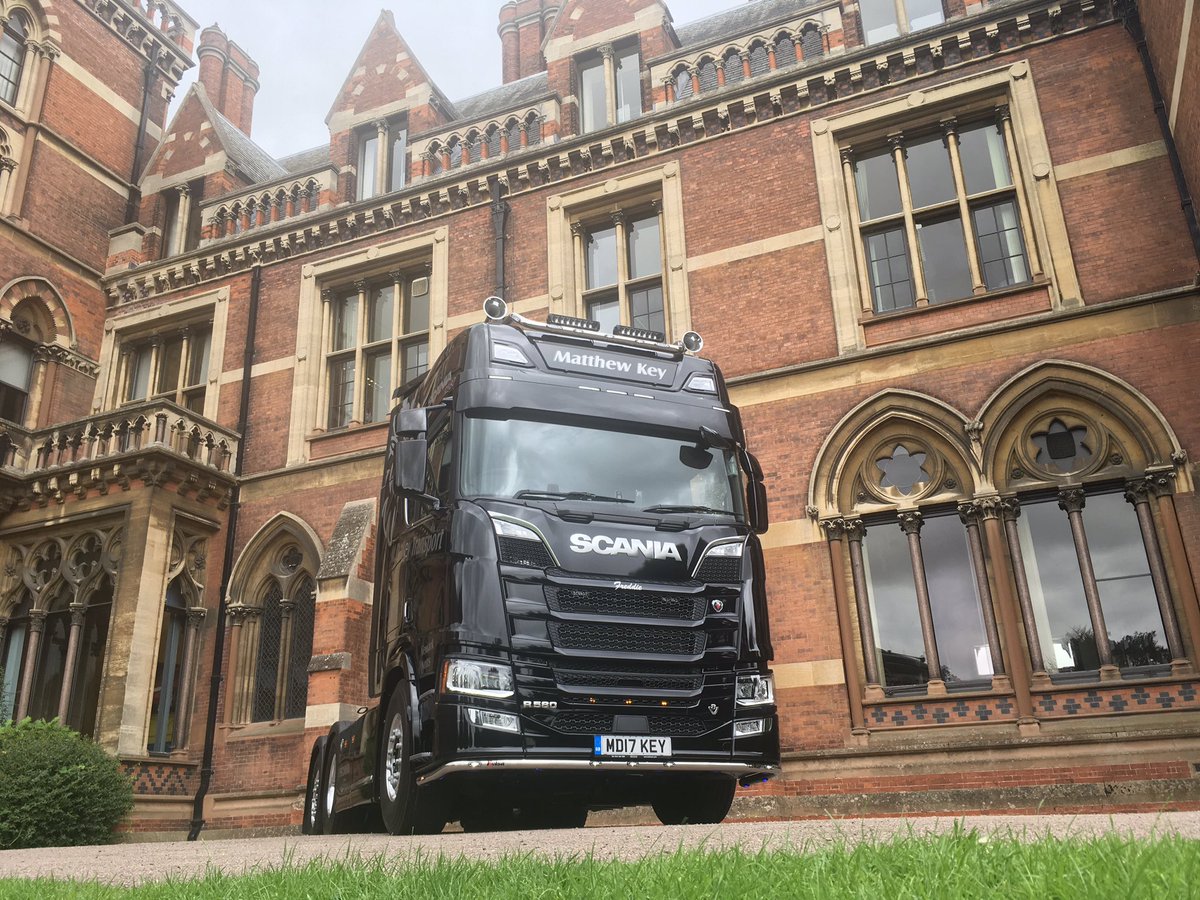 SFletch8's tweet photo. Thank you to our friends @KELHAM_HALL for the stunning backdrop! #suppliedbykeltruck #newark https://t.co/HxvCAhDe0U