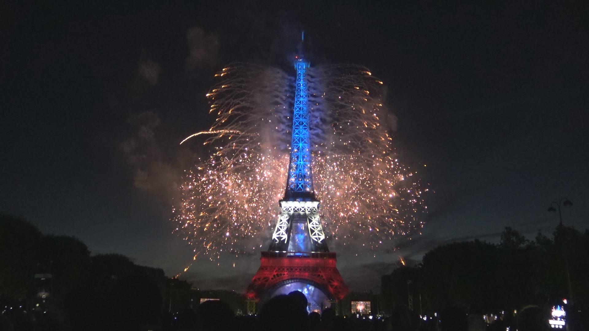 結構衝撃的なフランスの花火見られます Twitter Search Twitter