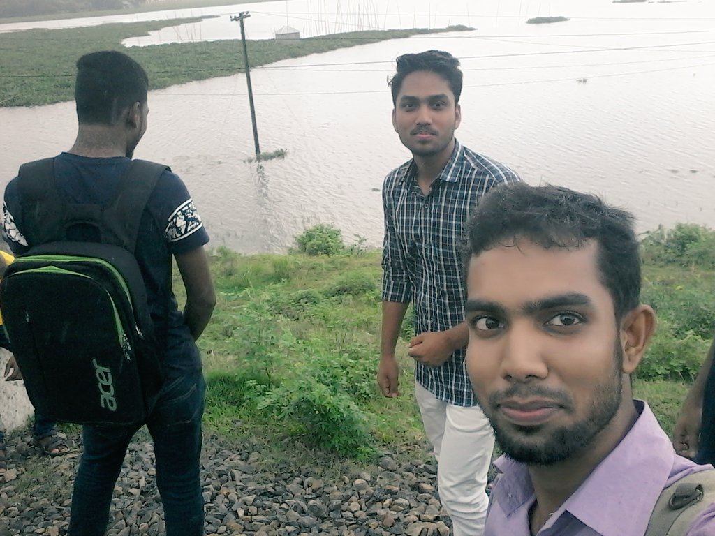 ঝিরিঝিরি বৃষ্টিতে তোর সাথে খুব ভালোই  জমে উঠে । wmmmmm aaaaa #SEA it Corner #SEA #it #Corner