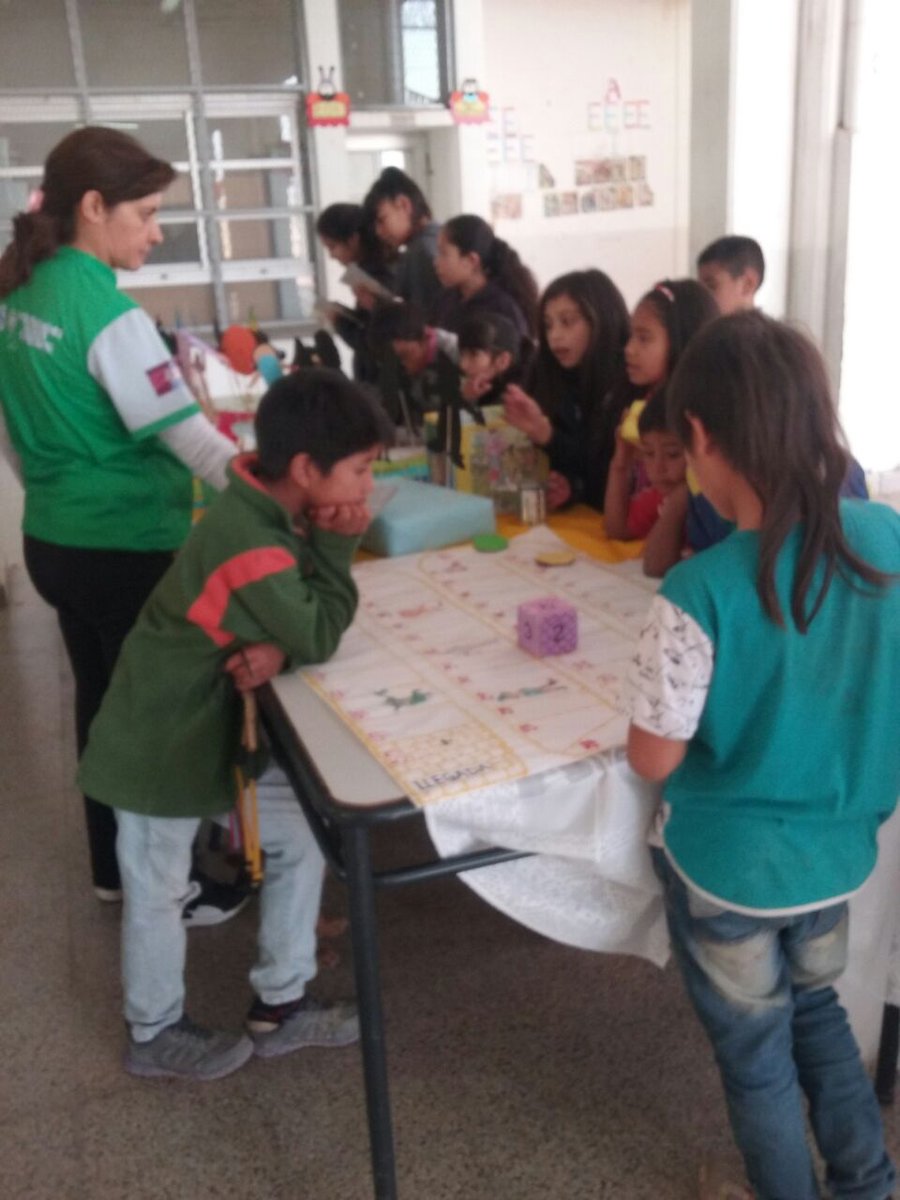 AlancayDel's tweet photo. #FestiTertulias sede zona sudeste @CAI21TODOVUELVE. Felicitaciones a las #MaestrasComunitarias y #MaestrasSocioEducativas por la dedicación! https://t.co/iRgs1Rilw0