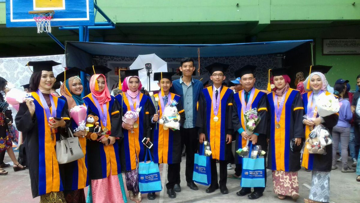 BEMFKIP_UNLA's tweet photo. -Sabtu, 29 Juli 2017-

Kami BEM FKIP mengucapkan selamat untuk 14 mahasiswa Pend. Matematika 2013 yg tlh resmi menjadi sarjana.

[KOMINFO] https://t.co/iWKHGC2e6N